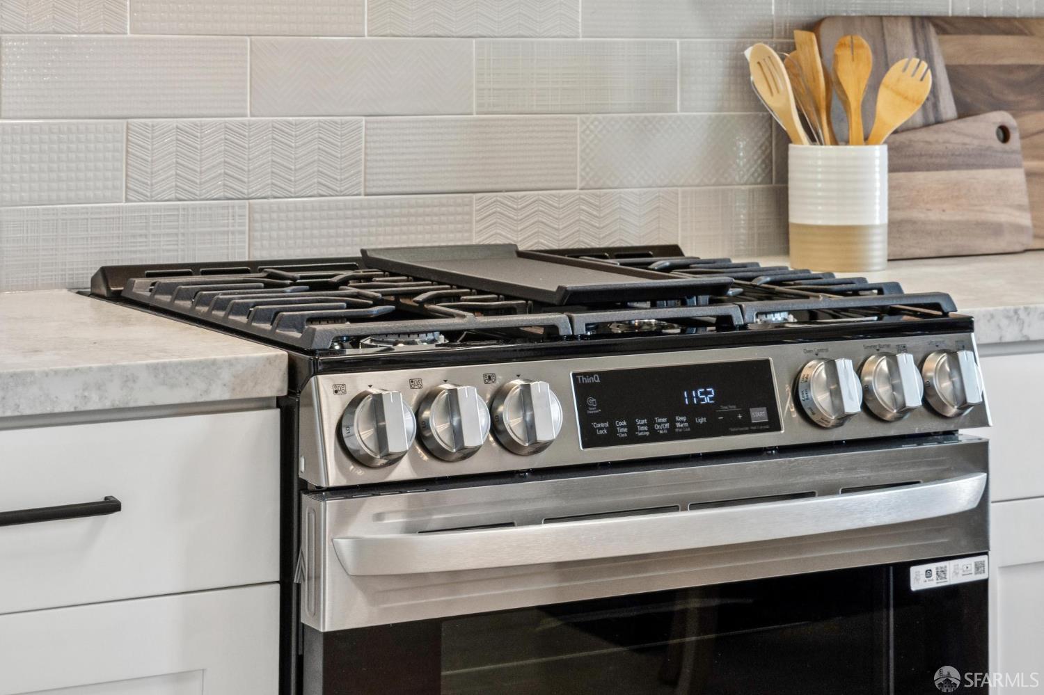 Detail Gallery Image 19 of 26 For 782 Green St, San Francisco,  CA 94133 - 3 Beds | 1 Baths