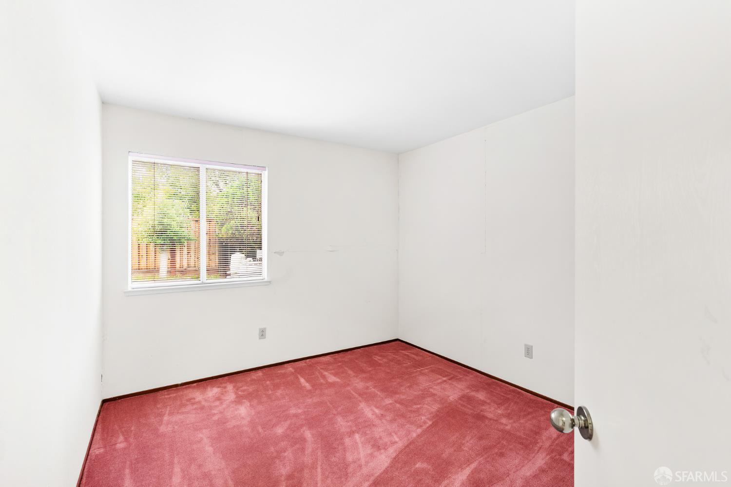 Detail Gallery Image 16 of 39 For 5160 Roundup Way, Antioch,  CA 94531 - 4 Beds | 2/1 Baths