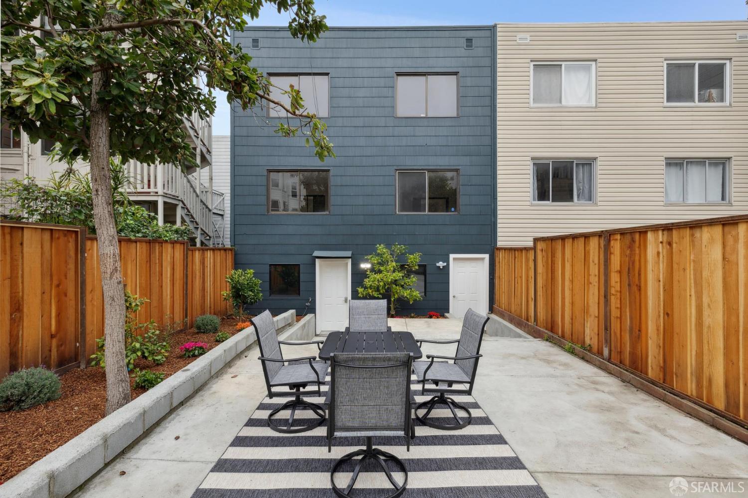 Detail Gallery Image 31 of 32 For 1371 Broadway St, San Francisco,  CA 94109 - 5 Beds | 3/1 Baths