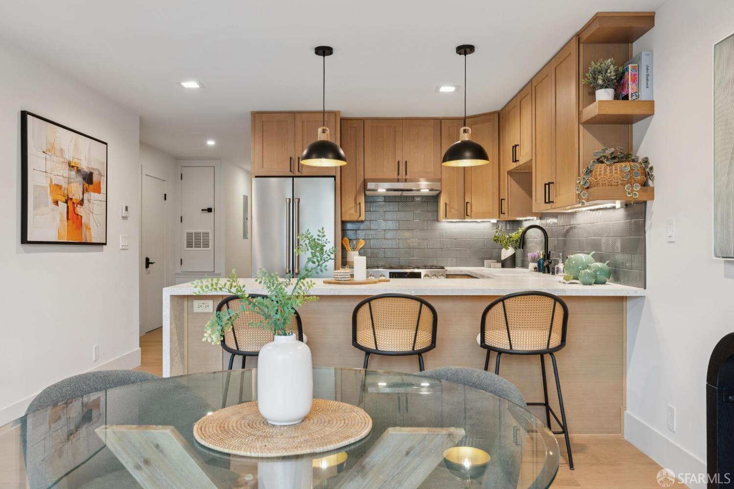 Detail Gallery Image 8 of 32 For 1371 Broadway St, San Francisco,  CA 94109 - 5 Beds | 3/1 Baths