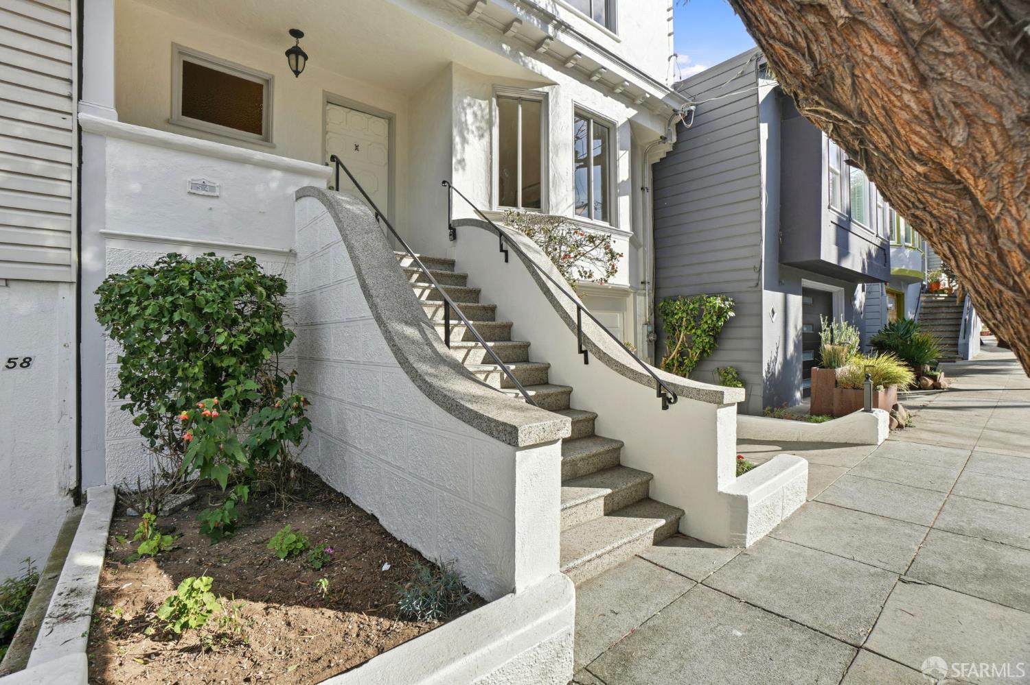 Detail Gallery Image 5 of 89 For 54 Norton St, San Francisco,  CA 94112 - 4 Beds | 1/1 Baths