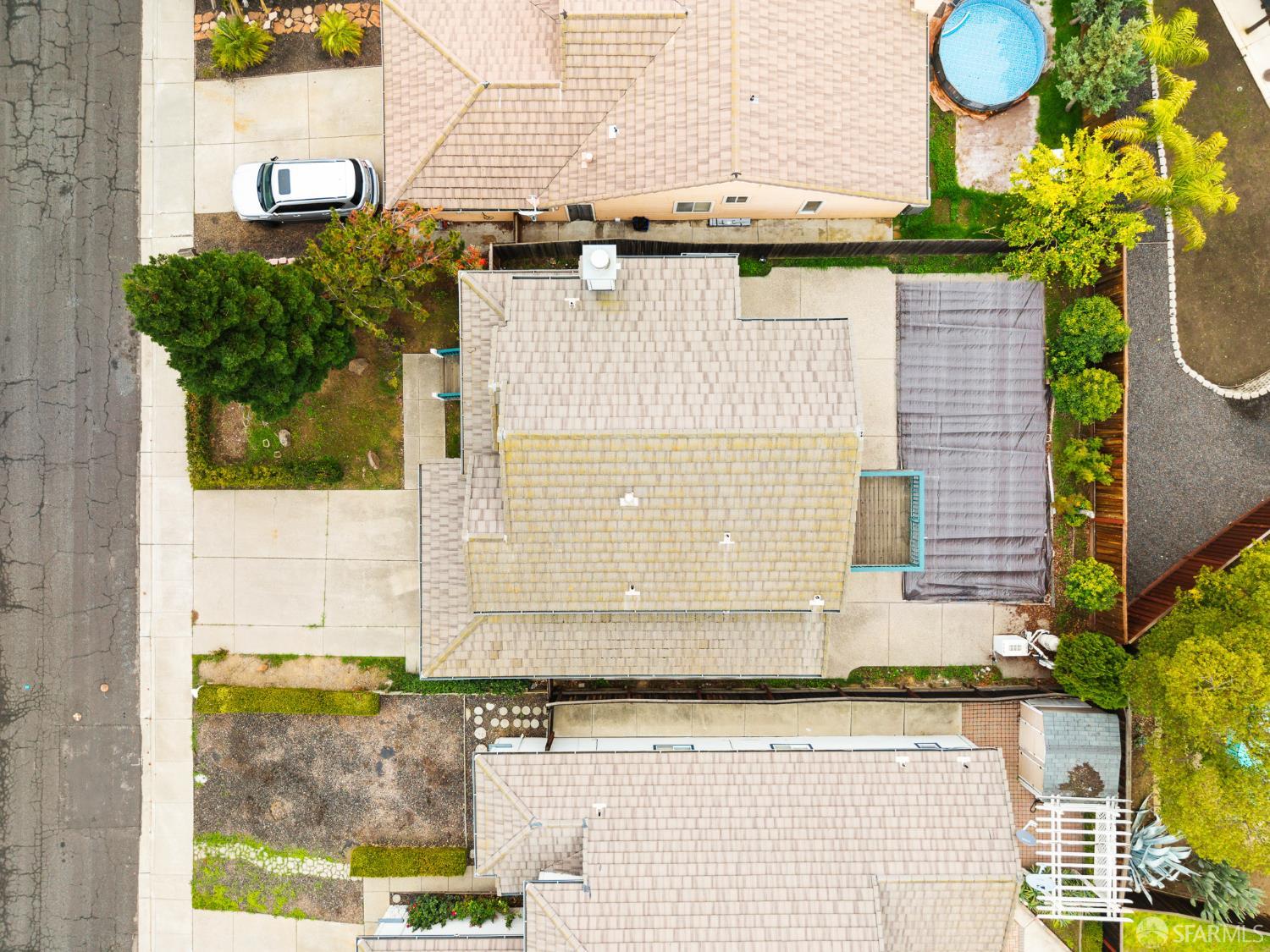 Detail Gallery Image 3 of 39 For 5160 Roundup Way, Antioch,  CA 94531 - 4 Beds | 2/1 Baths