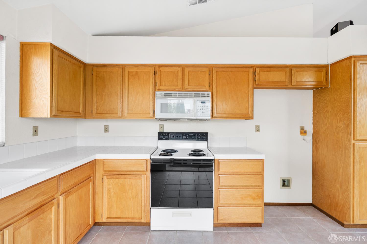 Detail Gallery Image 29 of 39 For 5160 Roundup Way, Antioch,  CA 94531 - 4 Beds | 2/1 Baths