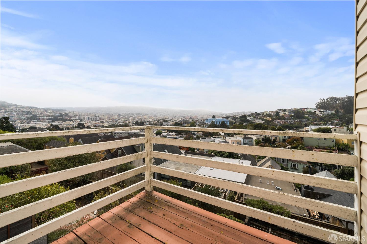 Detail Gallery Image 14 of 20 For 37 Sussex St, San Francisco,  CA 94131 - 3 Beds | 1 Baths