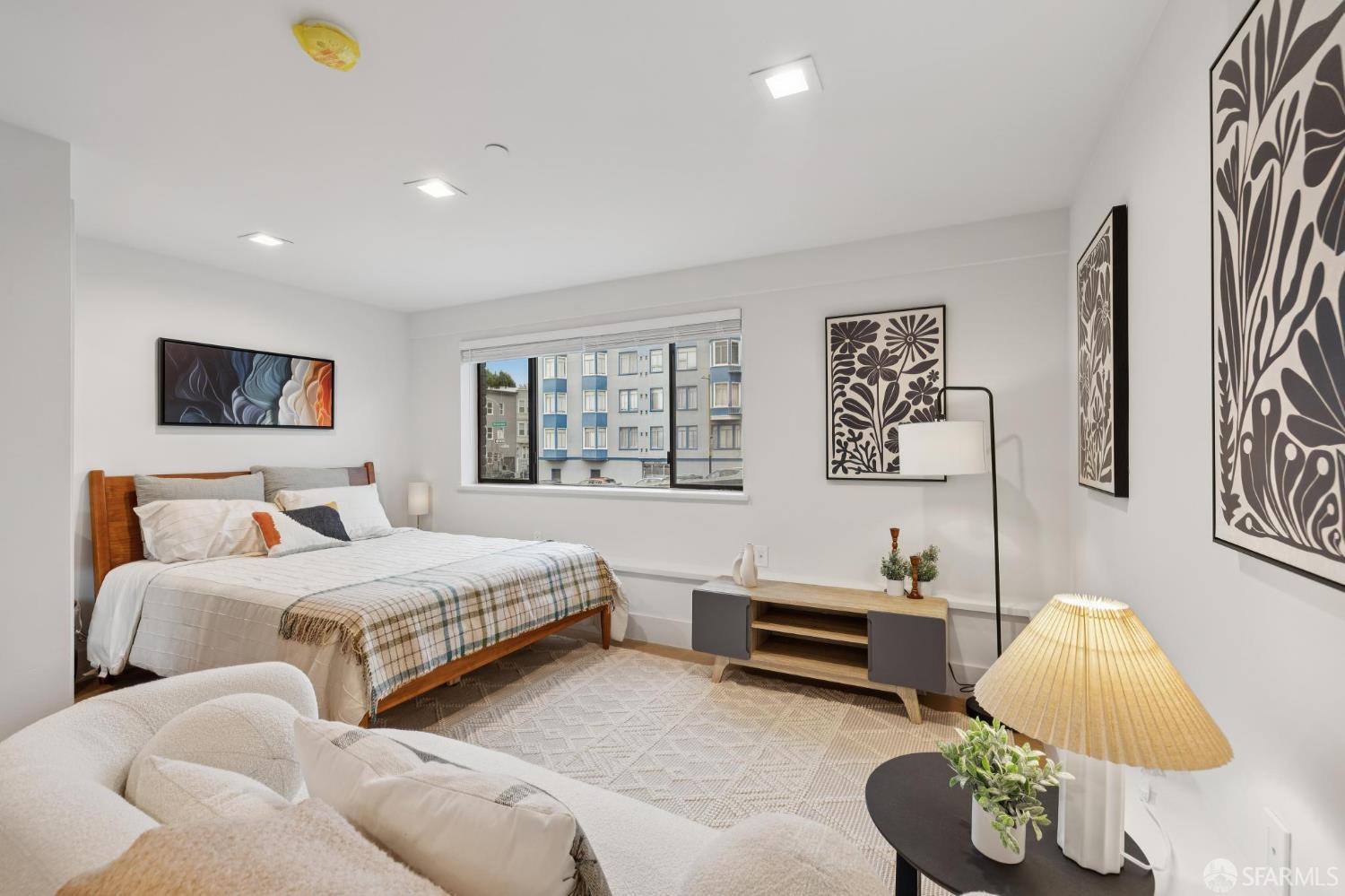 Detail Gallery Image 6 of 15 For 1375 Broadway St, San Francisco,  CA 94109 - 0 Beds | 1 Baths