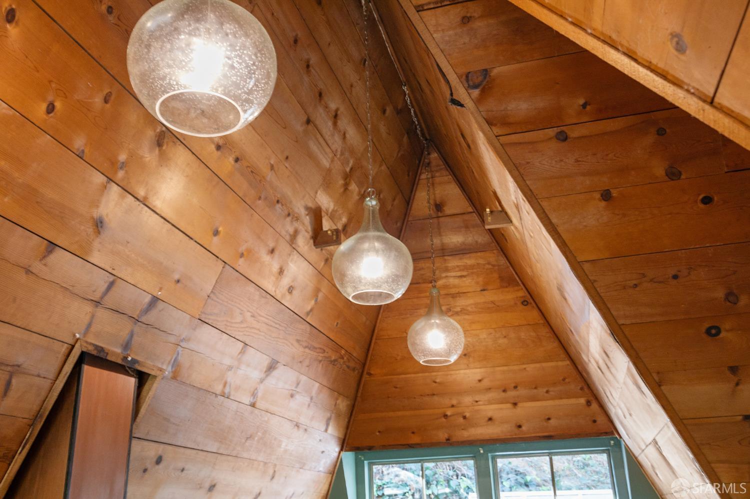 Detail Gallery Image 12 of 18 For 5630 Moraga Ave, Piedmont,  CA 94611 - 2 Beds | 1 Baths