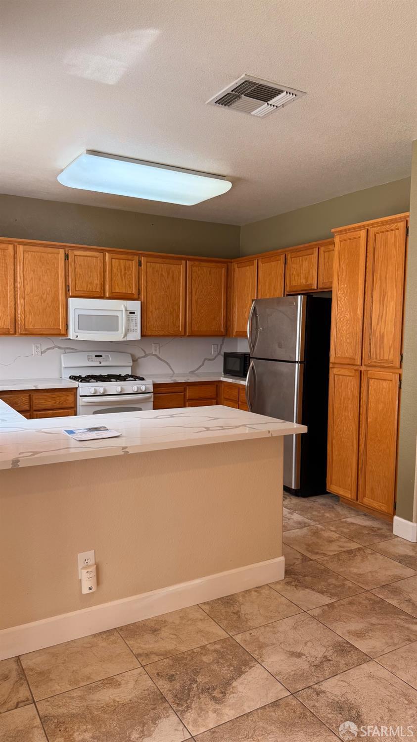 Detail Gallery Image 15 of 34 For 1804 Shadowcliff Way, Brentwood,  CA 94513 - 3 Beds | 2/1 Baths