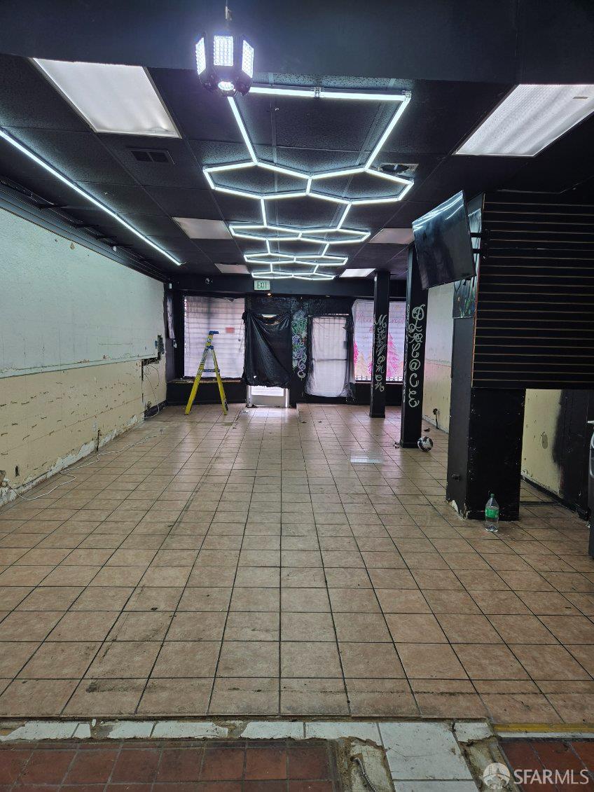 Detail Gallery Image 4 of 4 For 1600 International Blvd #1604,  Oakland,  CA 94606 - – Beds | – Baths