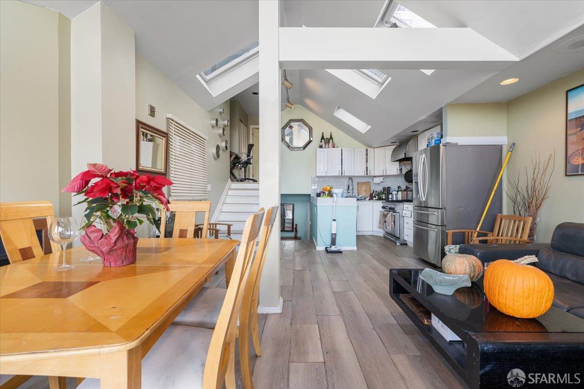 Detail Gallery Image 12 of 69 For 130 Ripley St, San Francisco,  CA 94110 - 2 Beds | 2 Baths