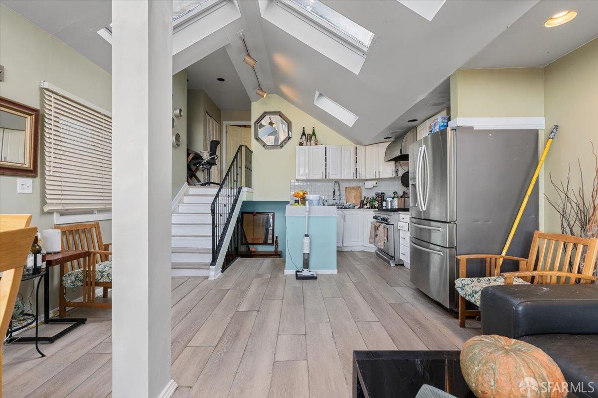 Detail Gallery Image 14 of 69 For 130 Ripley St, San Francisco,  CA 94110 - 2 Beds | 2 Baths