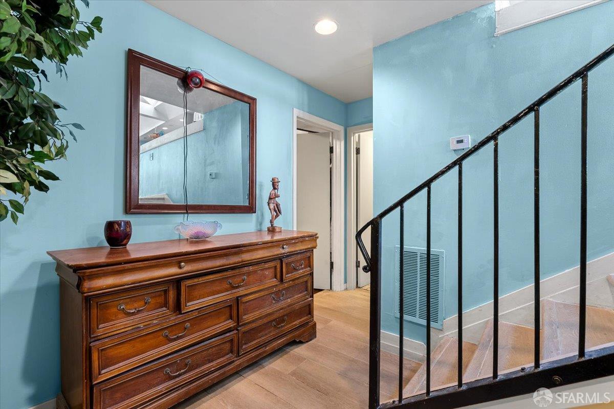 Detail Gallery Image 7 of 69 For 130 Ripley St, San Francisco,  CA 94110 - 2 Beds | 2 Baths