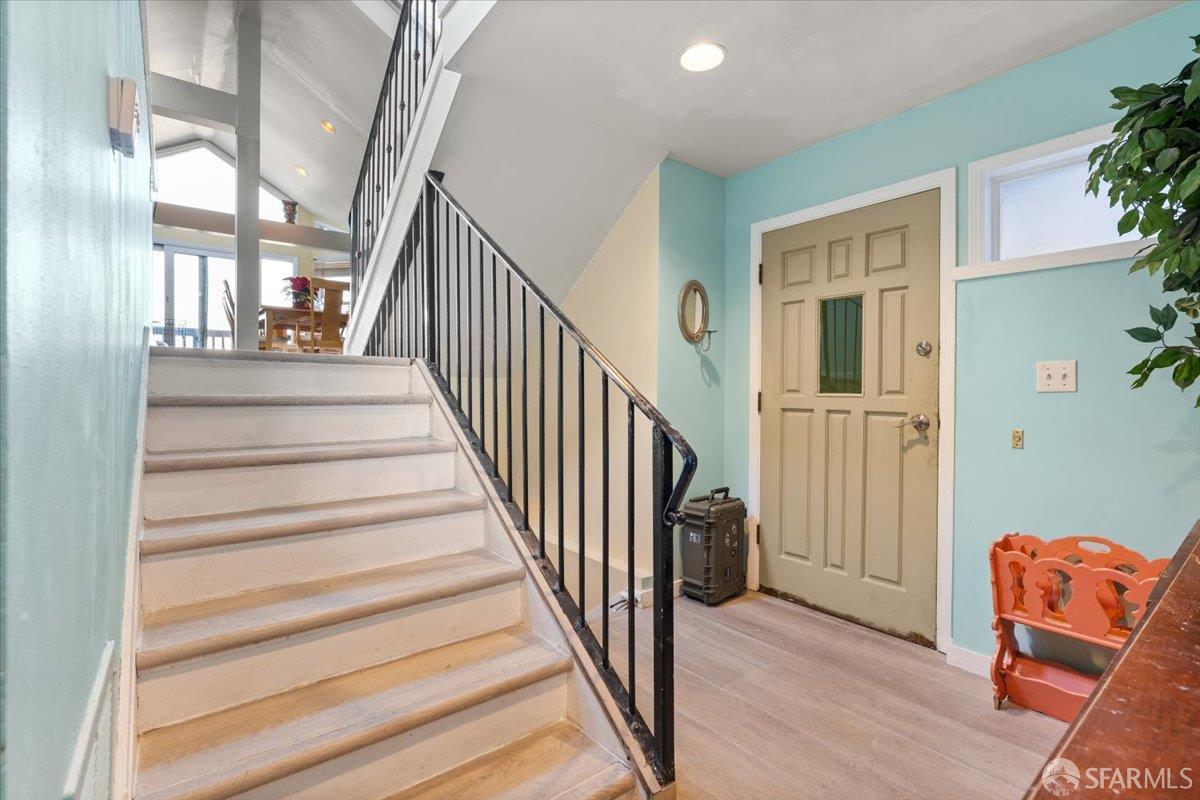 Detail Gallery Image 8 of 69 For 130 Ripley St, San Francisco,  CA 94110 - 2 Beds | 2 Baths