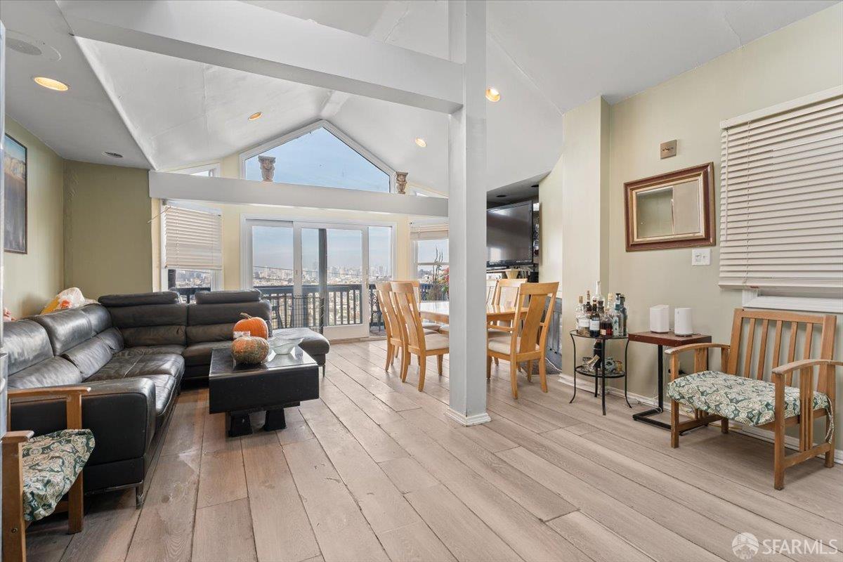 Detail Gallery Image 9 of 69 For 130 Ripley St, San Francisco,  CA 94110 - 2 Beds | 2 Baths