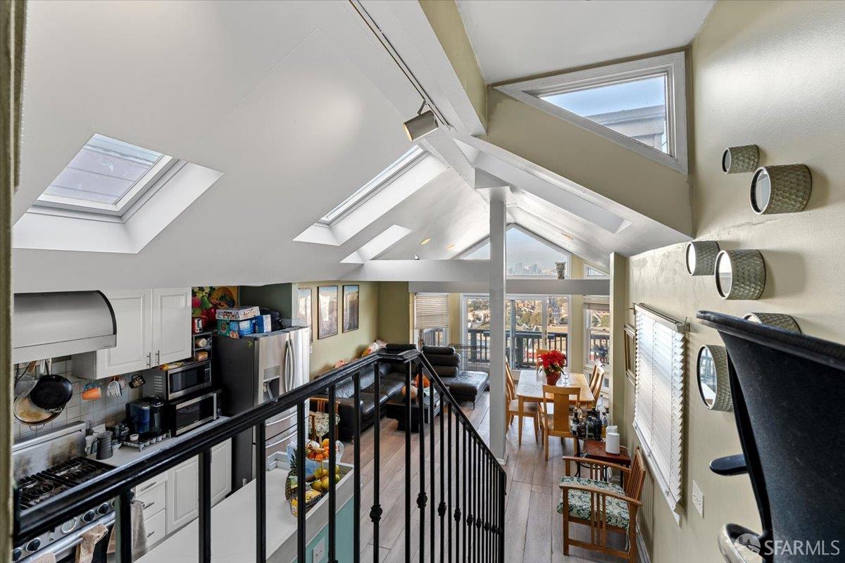 Detail Gallery Image 17 of 69 For 130 Ripley St, San Francisco,  CA 94110 - 2 Beds | 2 Baths