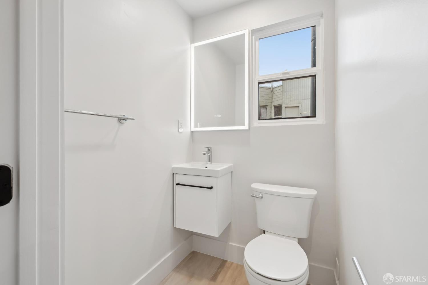 Detail Gallery Image 24 of 37 For 1371 Broadway St, San Francisco,  CA 94109 - – Beds | – Baths