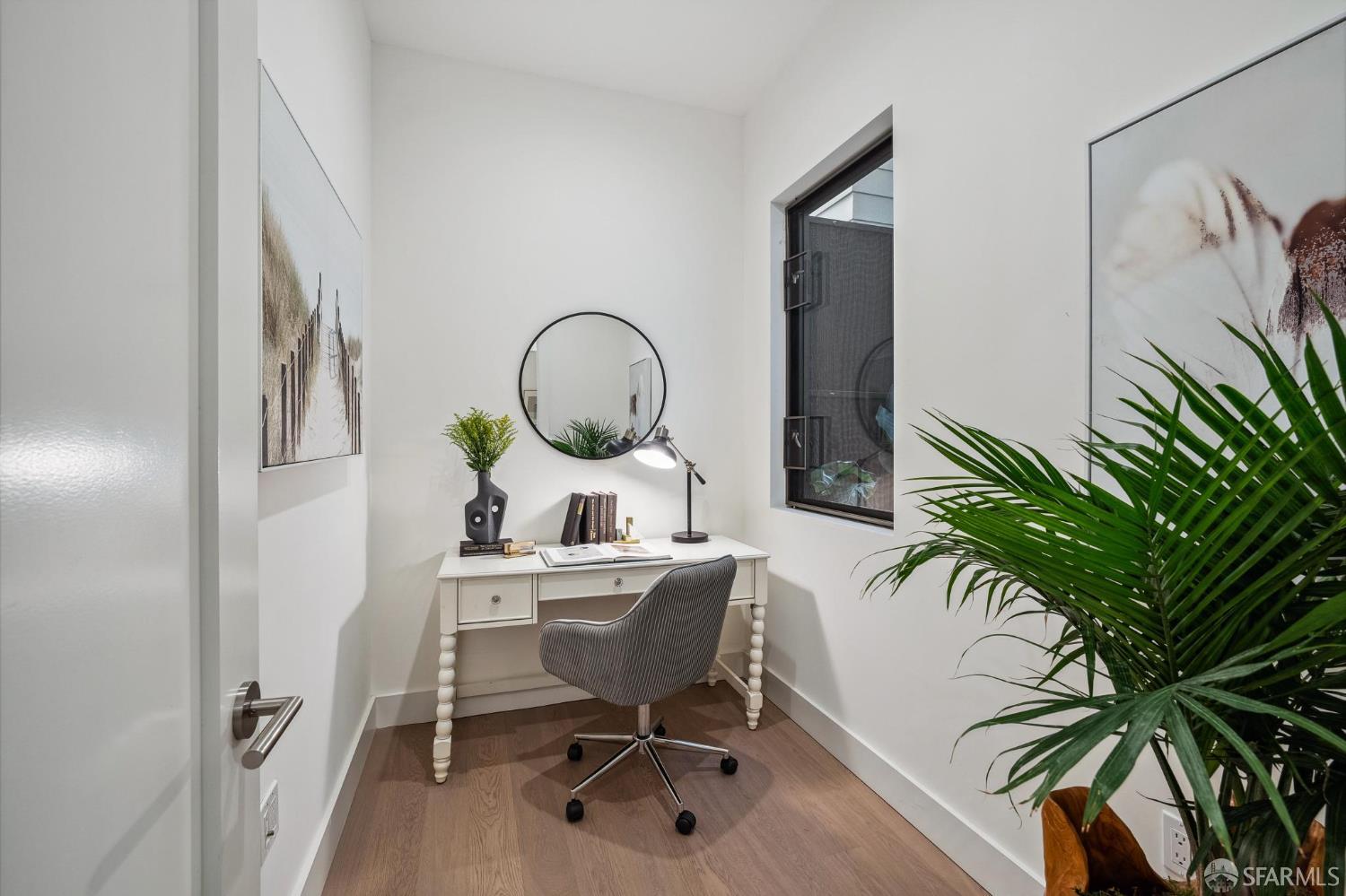 Detail Gallery Image 15 of 17 For 560 De Haro St, San Francisco,  CA 94107 - 3 Beds | 2/1 Baths