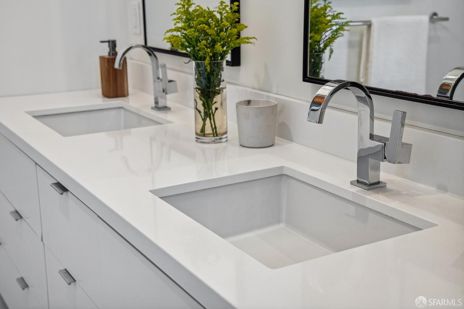 Detail Gallery Image 11 of 17 For 560 De Haro St, San Francisco,  CA 94107 - 3 Beds | 2/1 Baths