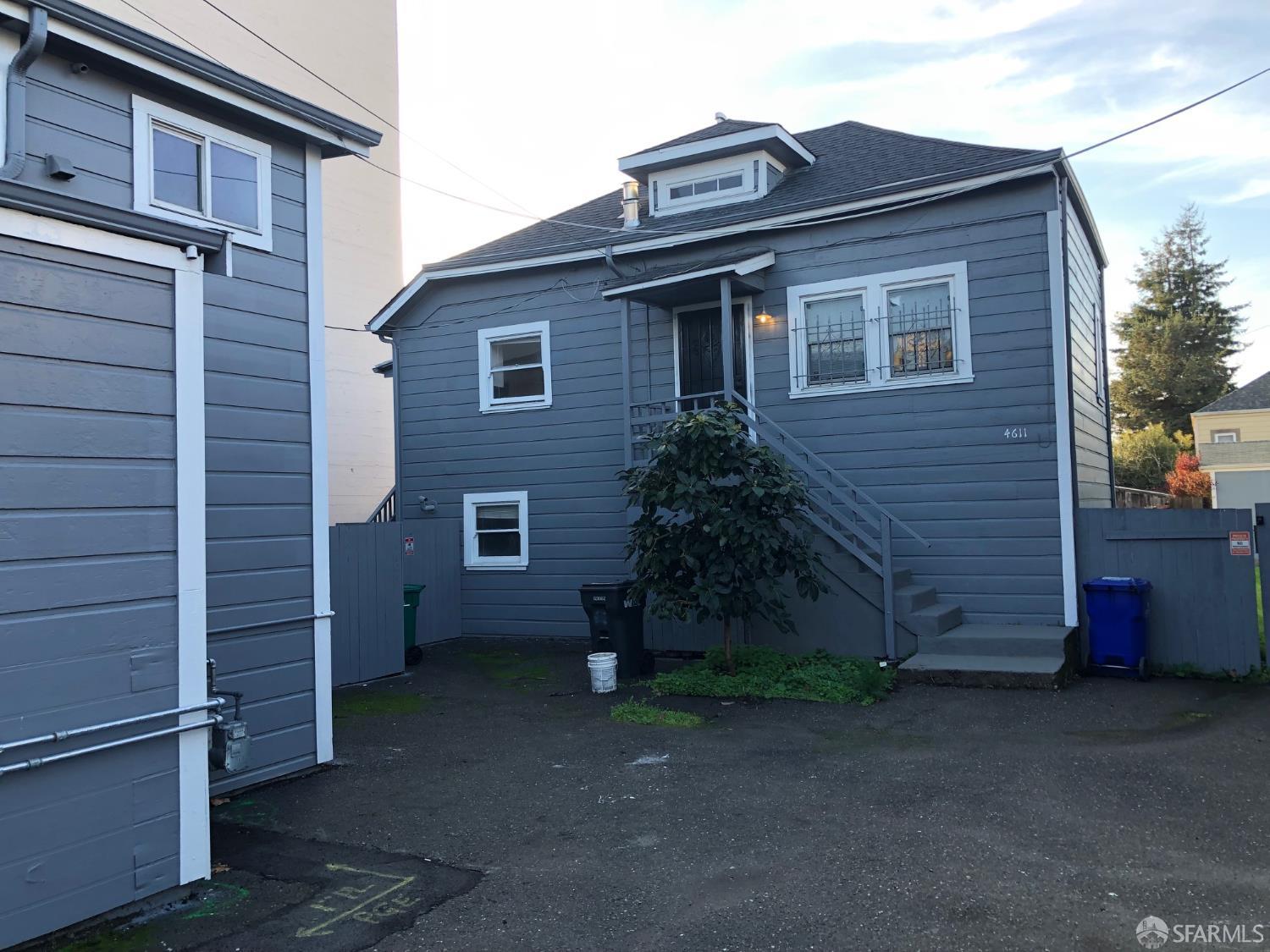 Detail Gallery Image 3 of 6 For 4611 Shattuck Ave, Oakland,  CA 94609 - – Beds | – Baths