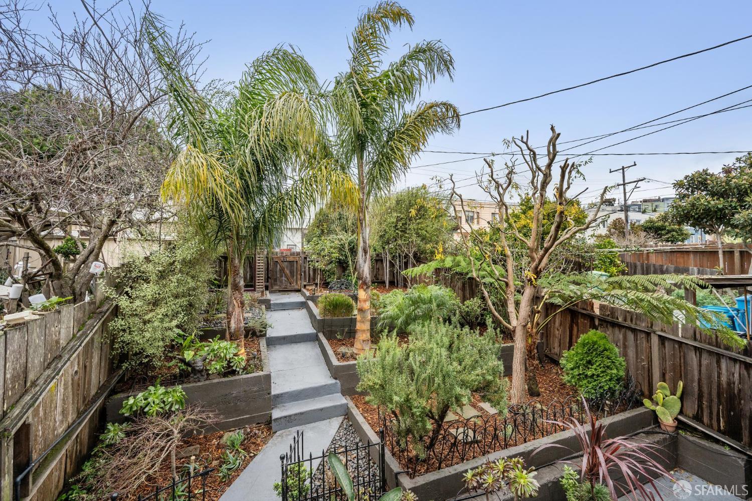 Detail Gallery Image 24 of 38 For 2144 Bayshore Blvd, San Francisco,  CA 94134 - 2 Beds | 1 Baths