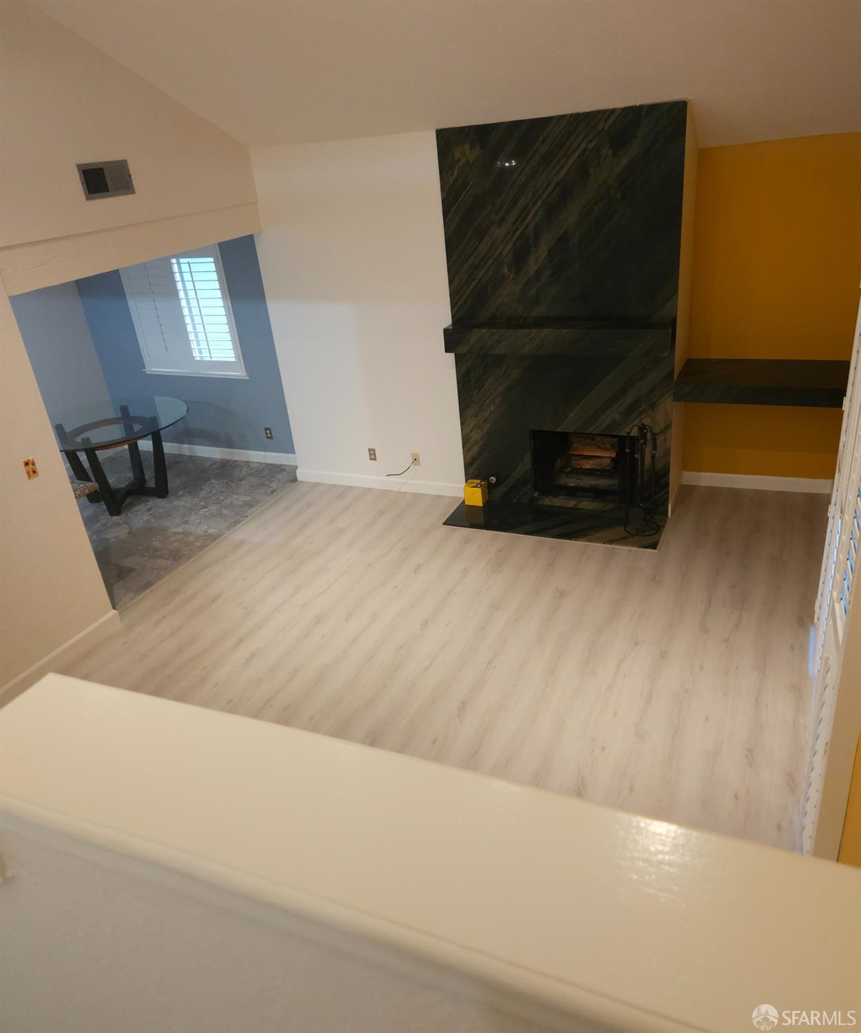 Detail Gallery Image 5 of 27 For 8763 Mountain Blvd #14,  Oakland,  CA 94605 - 2 Beds | 2 Baths