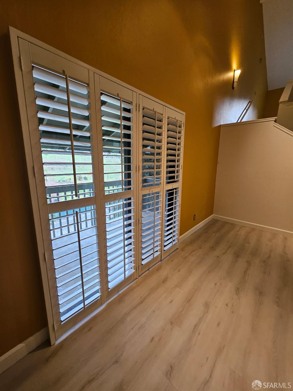 Detail Gallery Image 3 of 27 For 8763 Mountain Blvd #14,  Oakland,  CA 94605 - 2 Beds | 2 Baths