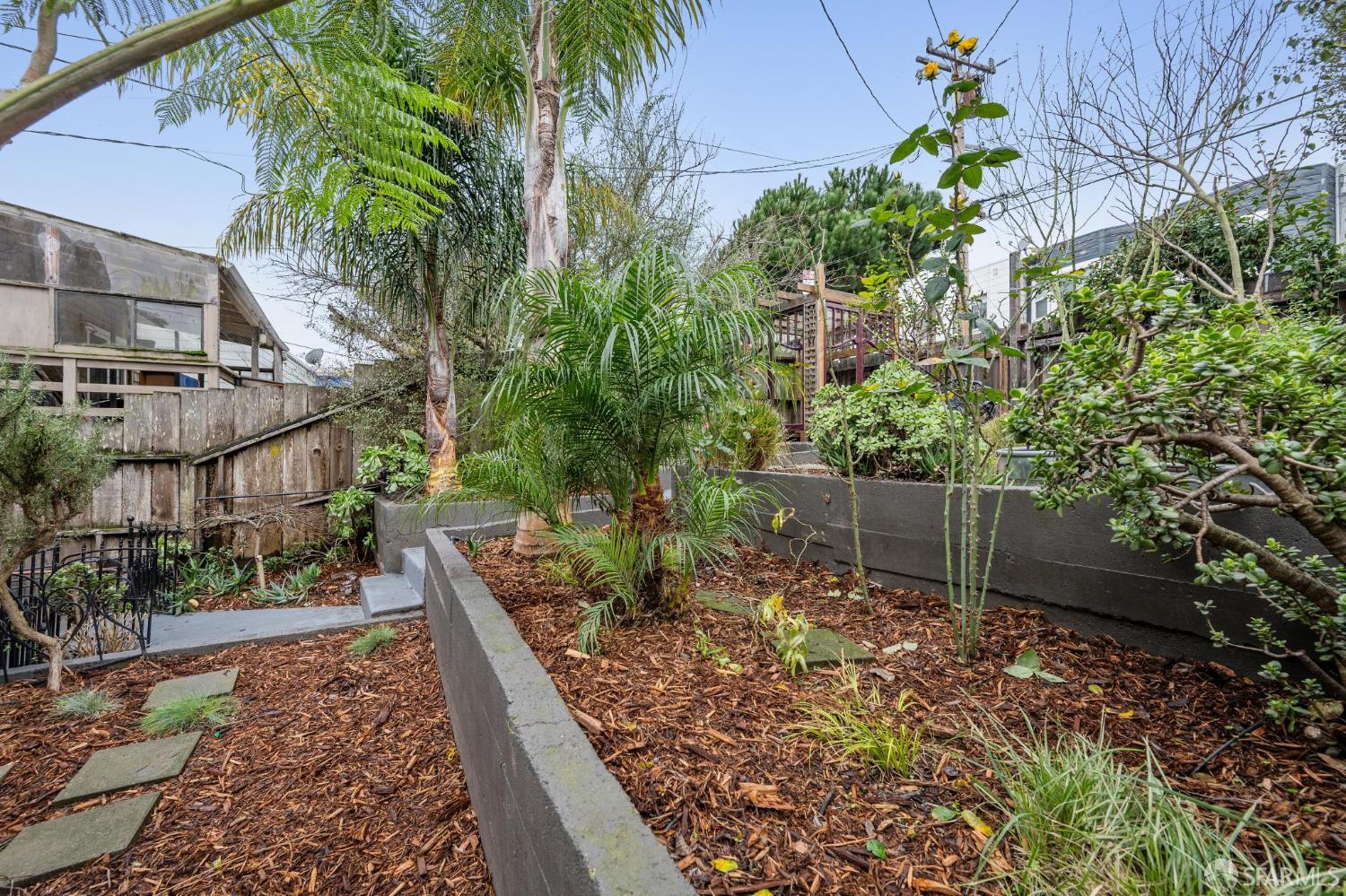 Detail Gallery Image 30 of 38 For 2144 Bayshore Blvd, San Francisco,  CA 94134 - 2 Beds | 1 Baths