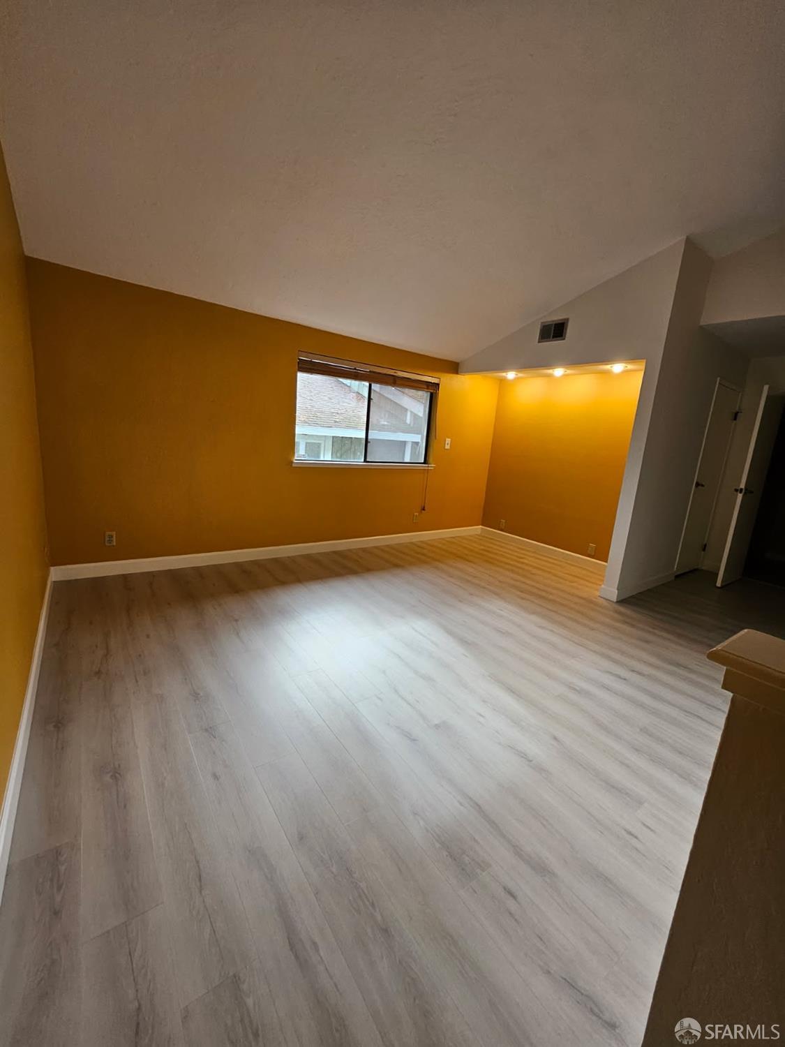 Detail Gallery Image 23 of 27 For 8763 Mountain Blvd #14,  Oakland,  CA 94605 - 2 Beds | 2 Baths