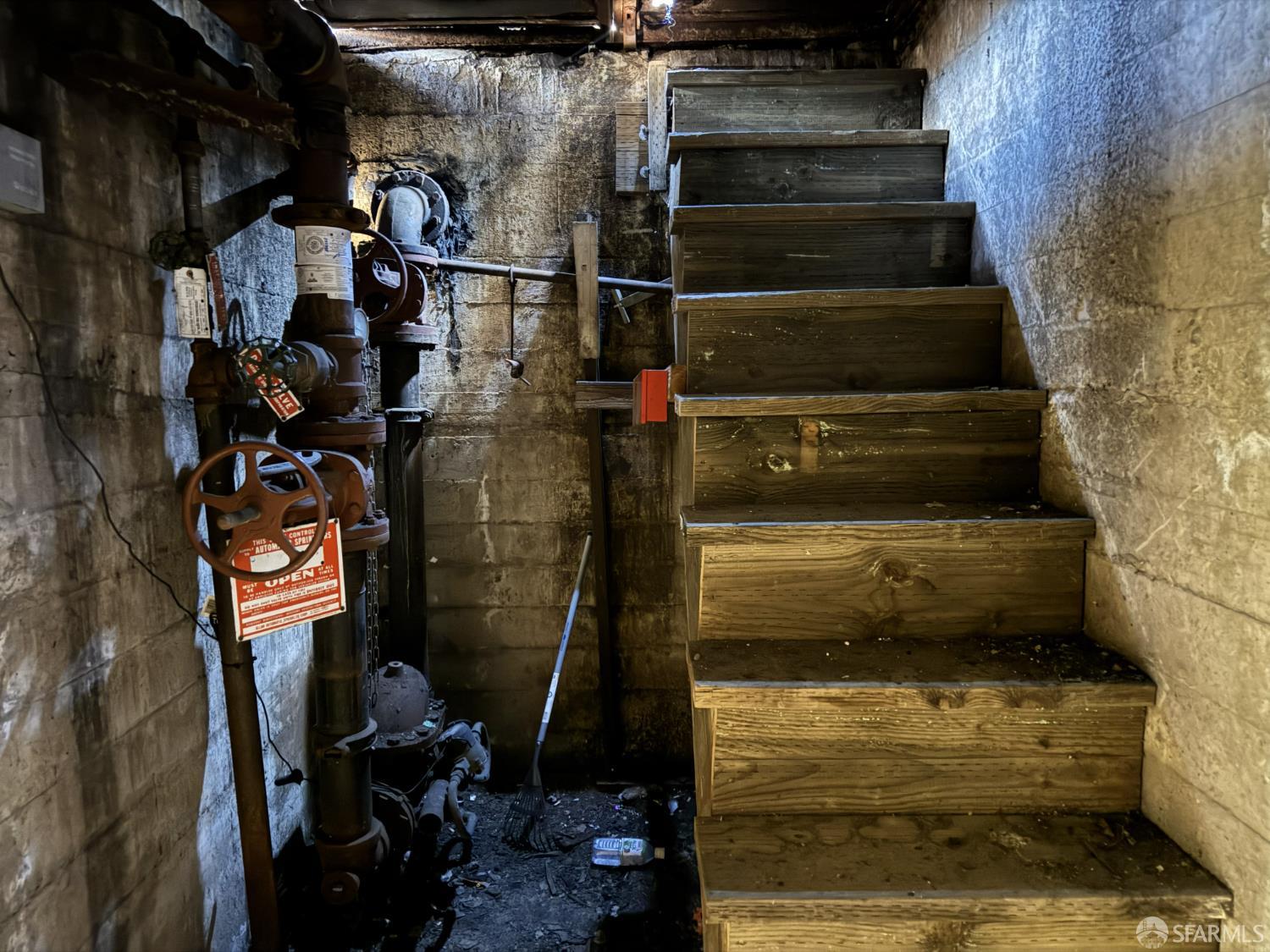 Detail Gallery Image 9 of 39 For 2360 Mission St, San Francisco,  CA 94110 - – Beds | – Baths