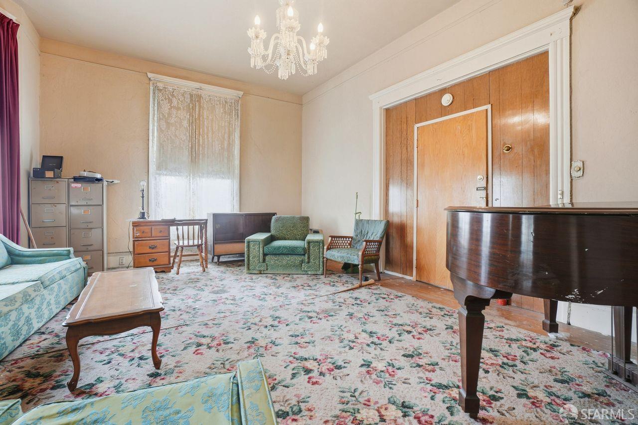 Detail Gallery Image 4 of 25 For 1945 Pierce St, San Francisco,  CA 94115 - – Beds | – Baths