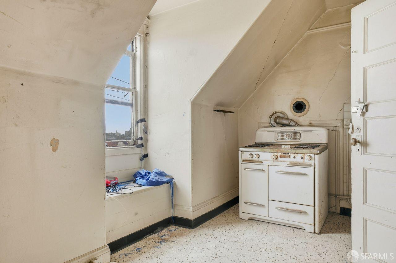 Detail Gallery Image 15 of 25 For 1945 Pierce St, San Francisco,  CA 94115 - – Beds | – Baths