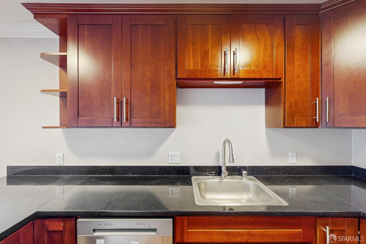 Detail Gallery Image 10 of 29 For 646 Corbett Ave #603,  San Francisco,  CA 94114 - 0 Beds | 0 Baths