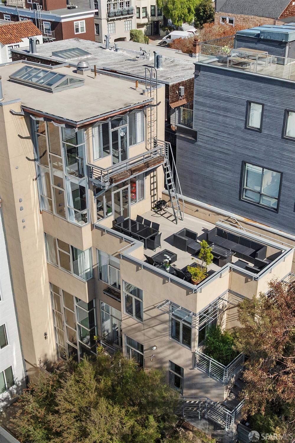 Detail Gallery Image 12 of 41 For 1275 Lombard St, San Francisco,  CA 94109 - 3 Beds | 3/1 Baths