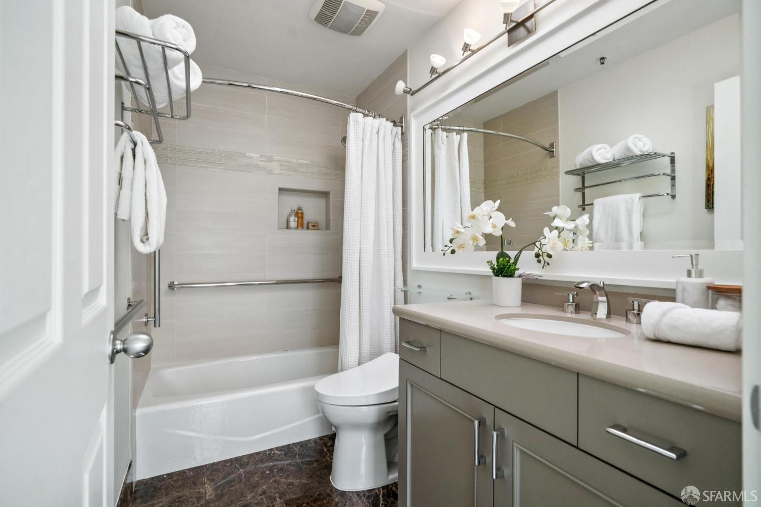 Detail Gallery Image 43 of 55 For 36 Beideman St, San Francisco,  CA 94115 - 2 Beds | 1/1 Baths