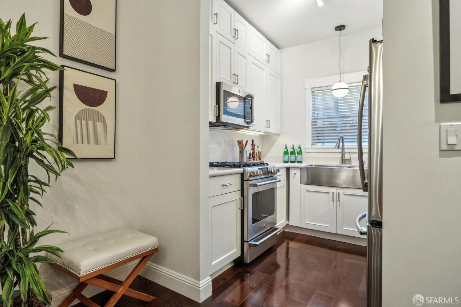 Detail Gallery Image 22 of 55 For 36 Beideman St, San Francisco,  CA 94115 - 2 Beds | 1/1 Baths