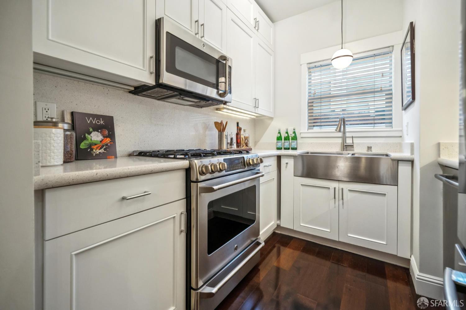 Detail Gallery Image 23 of 55 For 36 Beideman St, San Francisco,  CA 94115 - 2 Beds | 1/1 Baths