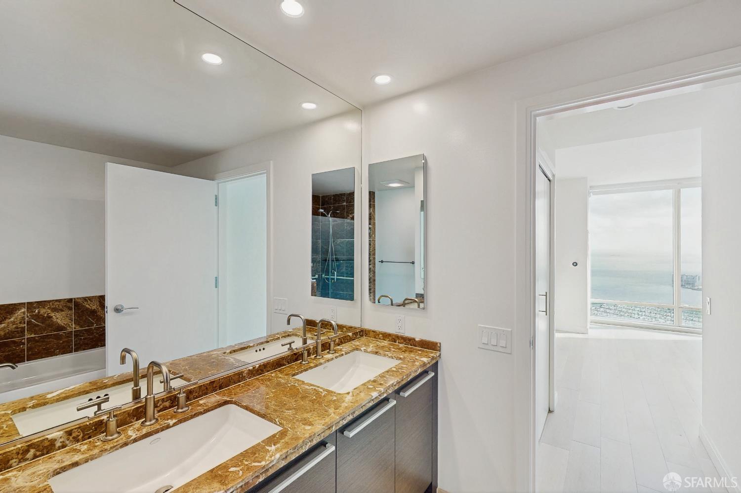 Detail Gallery Image 21 of 50 For 425 1st St #4003,  San Francisco,  CA 94105 - 2 Beds | 2 Baths