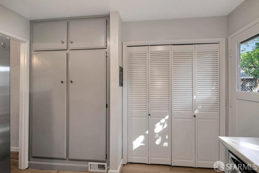 Detail Gallery Image 10 of 32 For 10062 Mossy Oak Ct, Cupertino,  CA 95014 - 2 Beds | 2 Baths