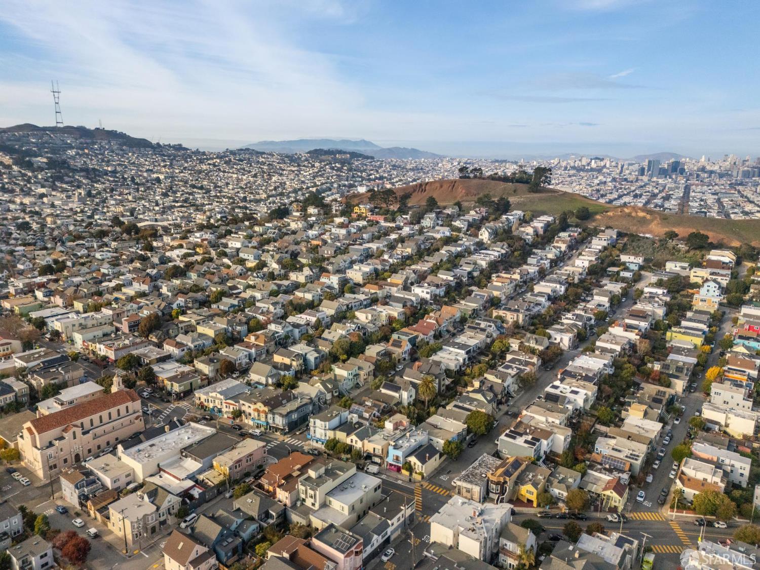 Detail Gallery Image 7 of 27 For 919 Cortland Ave, San Francisco,  CA 94110 - – Beds | – Baths