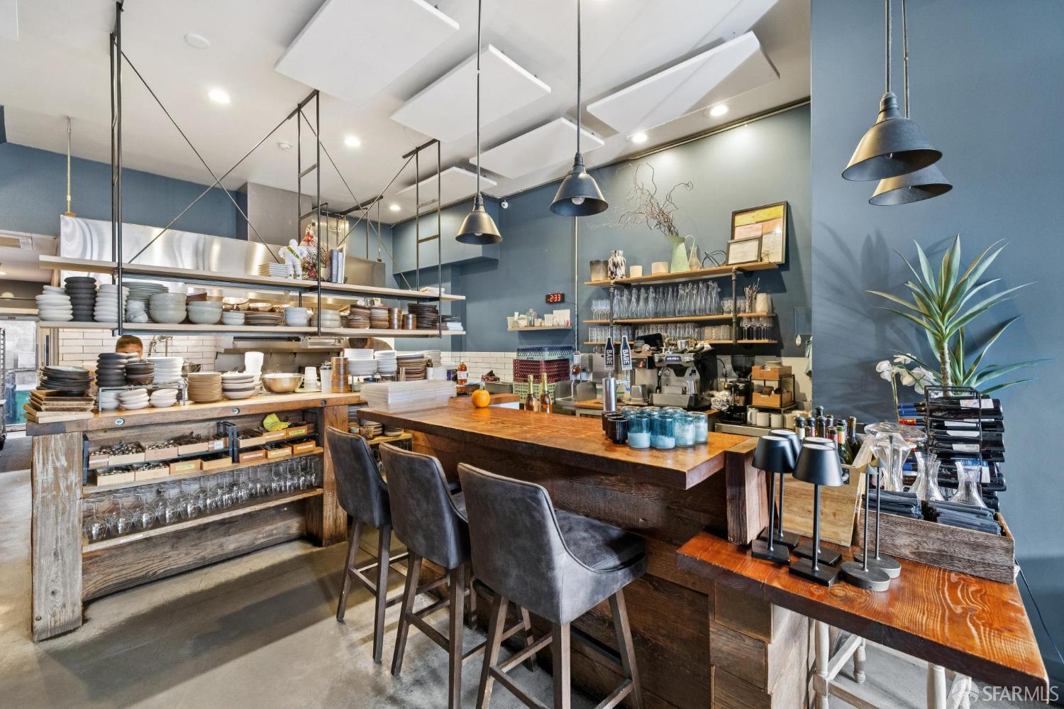 Detail Gallery Image 11 of 27 For 919 Cortland Ave, San Francisco,  CA 94110 - – Beds | – Baths