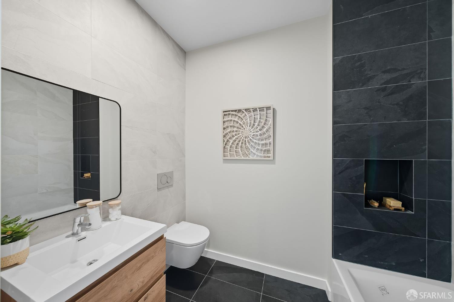 Detail Gallery Image 10 of 17 For 811 Valencia St #602,  San Francisco,  CA 94110 - 0 Beds | 1 Baths