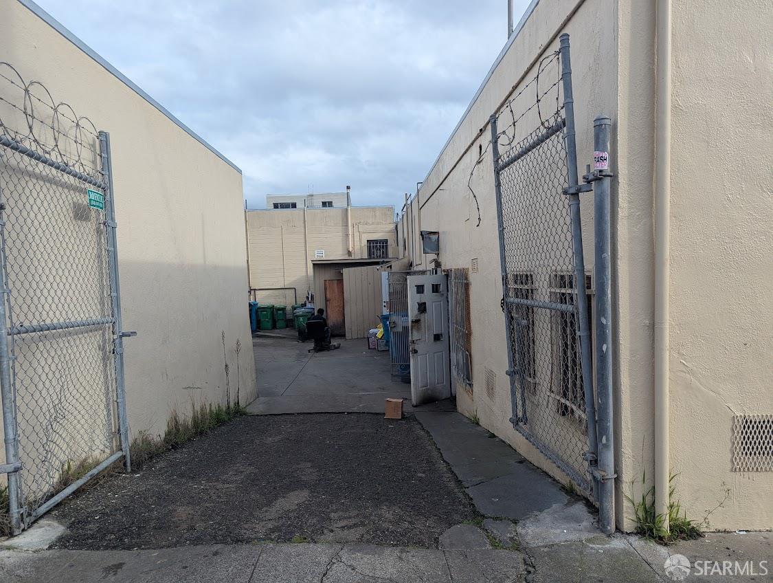 Detail Gallery Image 9 of 9 For 3040 Taraval St, San Francisco,  CA 94116 - – Beds | – Baths