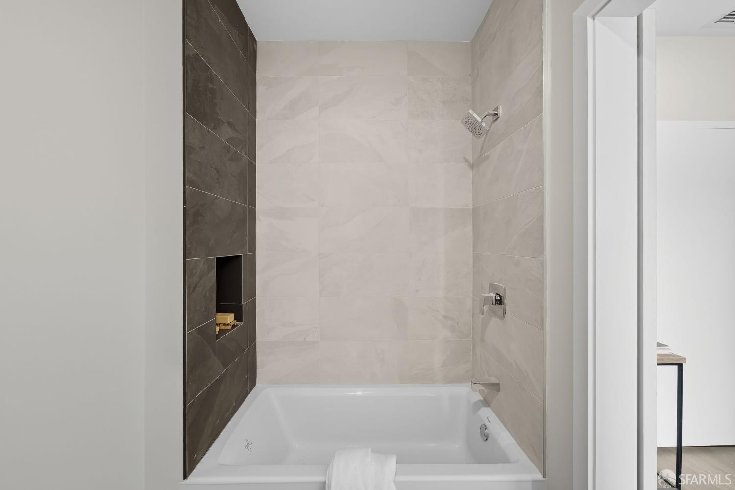 Detail Gallery Image 11 of 17 For 811 Valencia St #602,  San Francisco,  CA 94110 - 0 Beds | 1 Baths