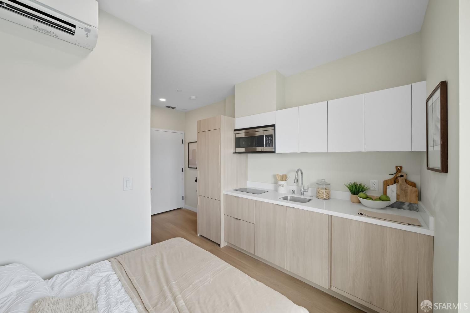 Detail Gallery Image 4 of 12 For 811 Valencia St #401,  San Francisco,  CA 94110 - 0 Beds | 1 Baths