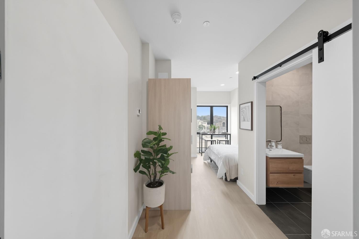 Detail Gallery Image 9 of 17 For 811 Valencia St #602,  San Francisco,  CA 94110 - 0 Beds | 1 Baths