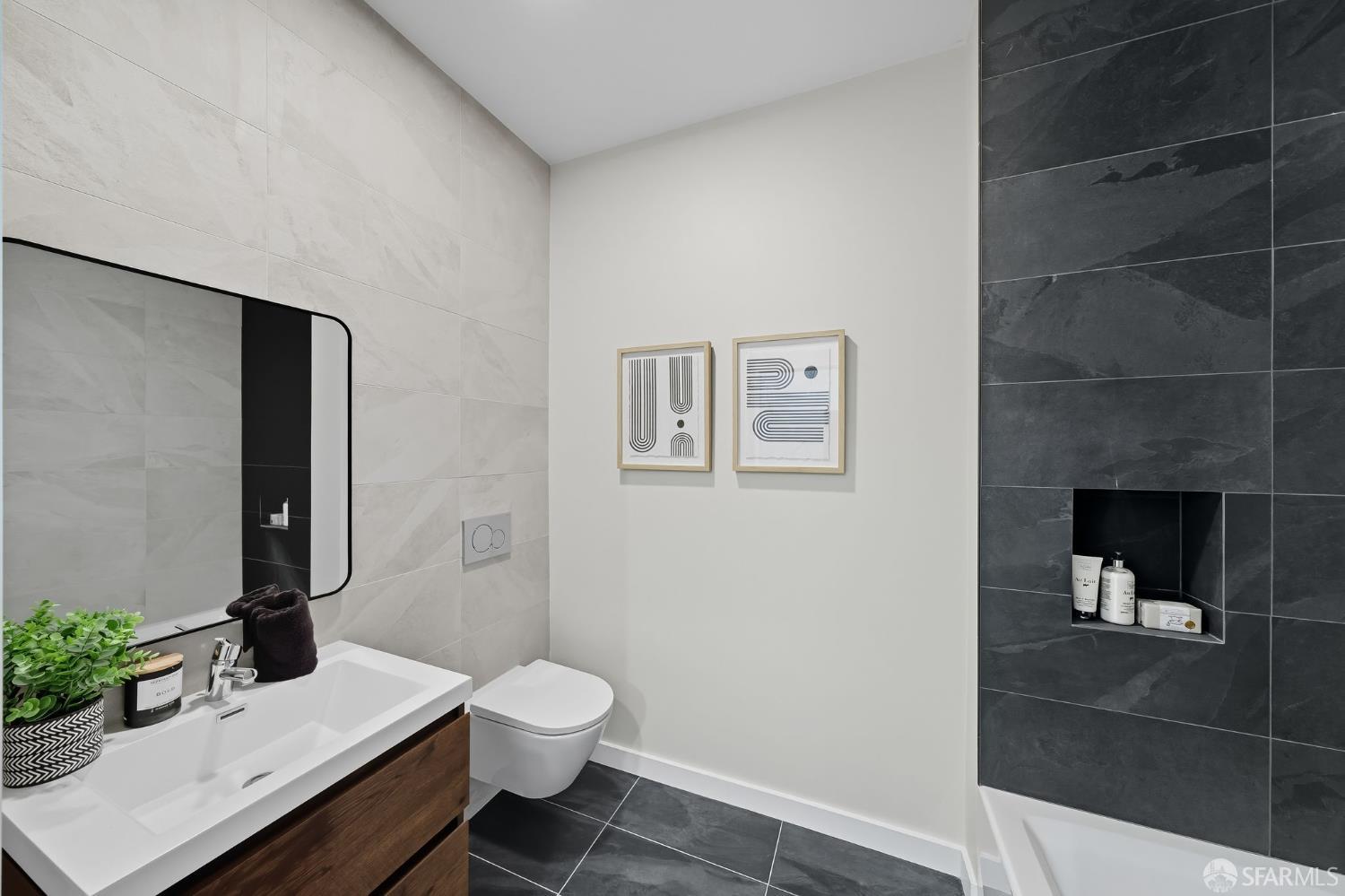 Detail Gallery Image 4 of 17 For 811 Valencia St #602,  San Francisco,  CA 94110 - 0 Beds | 1 Baths