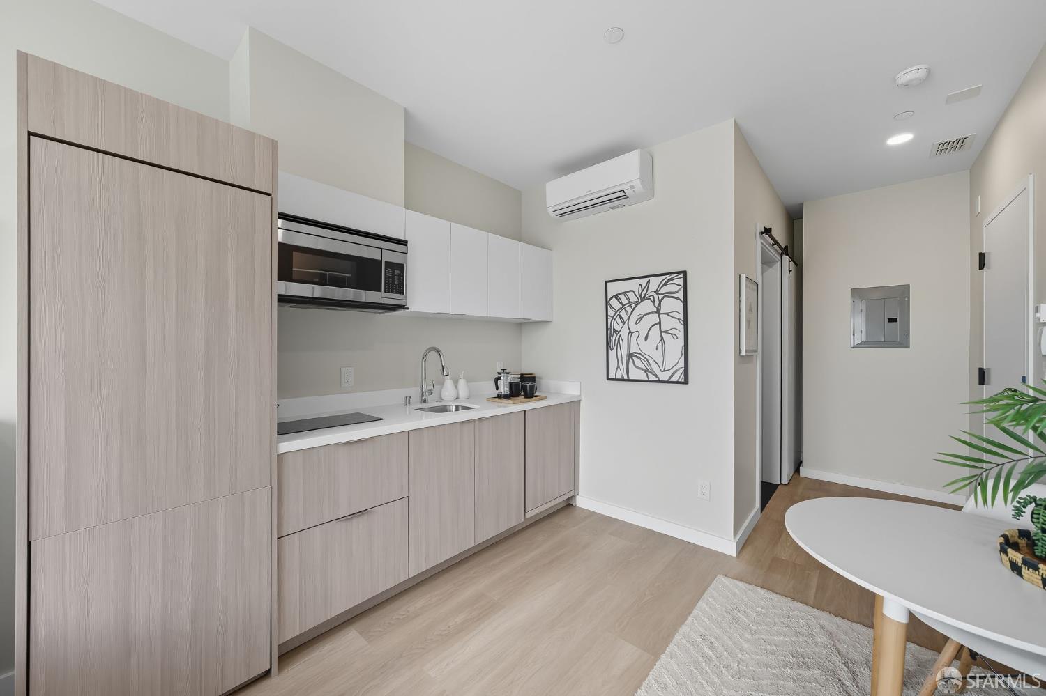 Detail Gallery Image 7 of 17 For 811 Valencia St #602,  San Francisco,  CA 94110 - 0 Beds | 1 Baths