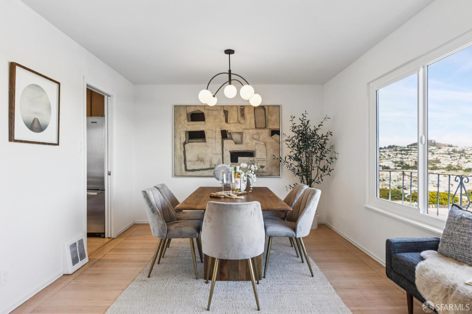 Detail Gallery Image 13 of 55 For 364 Baltimore Way, San Francisco,  CA 94112 - 5 Beds | 2 Baths