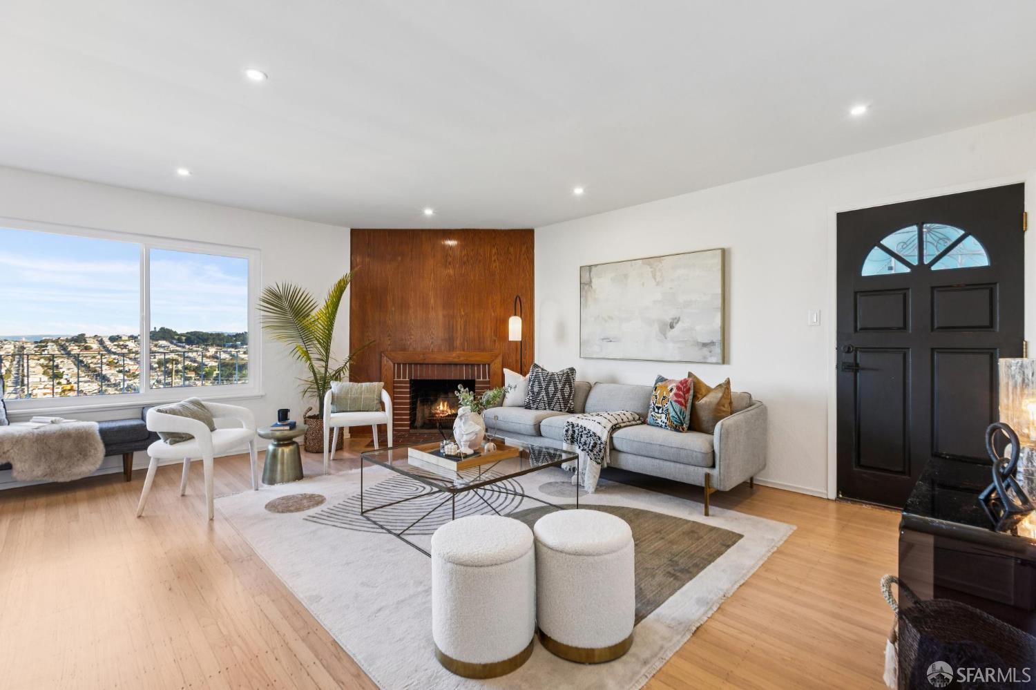 Detail Gallery Image 6 of 55 For 364 Baltimore Way, San Francisco,  CA 94112 - 5 Beds | 2 Baths