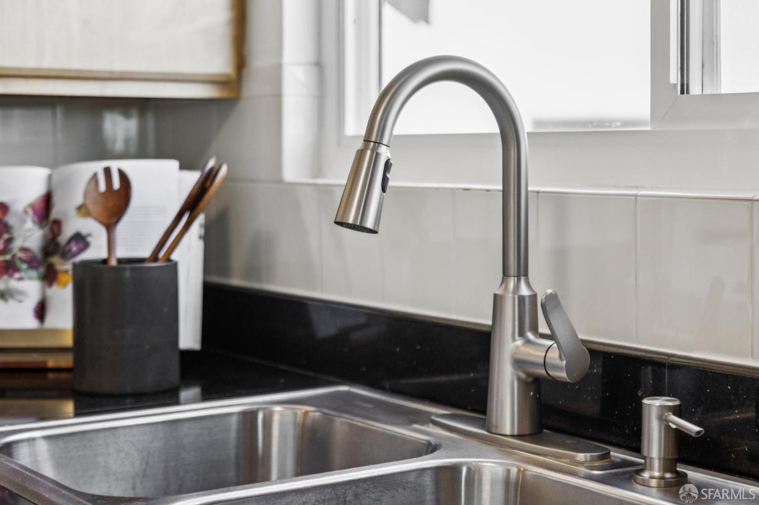 Detail Gallery Image 23 of 55 For 364 Baltimore Way, San Francisco,  CA 94112 - 5 Beds | 2 Baths