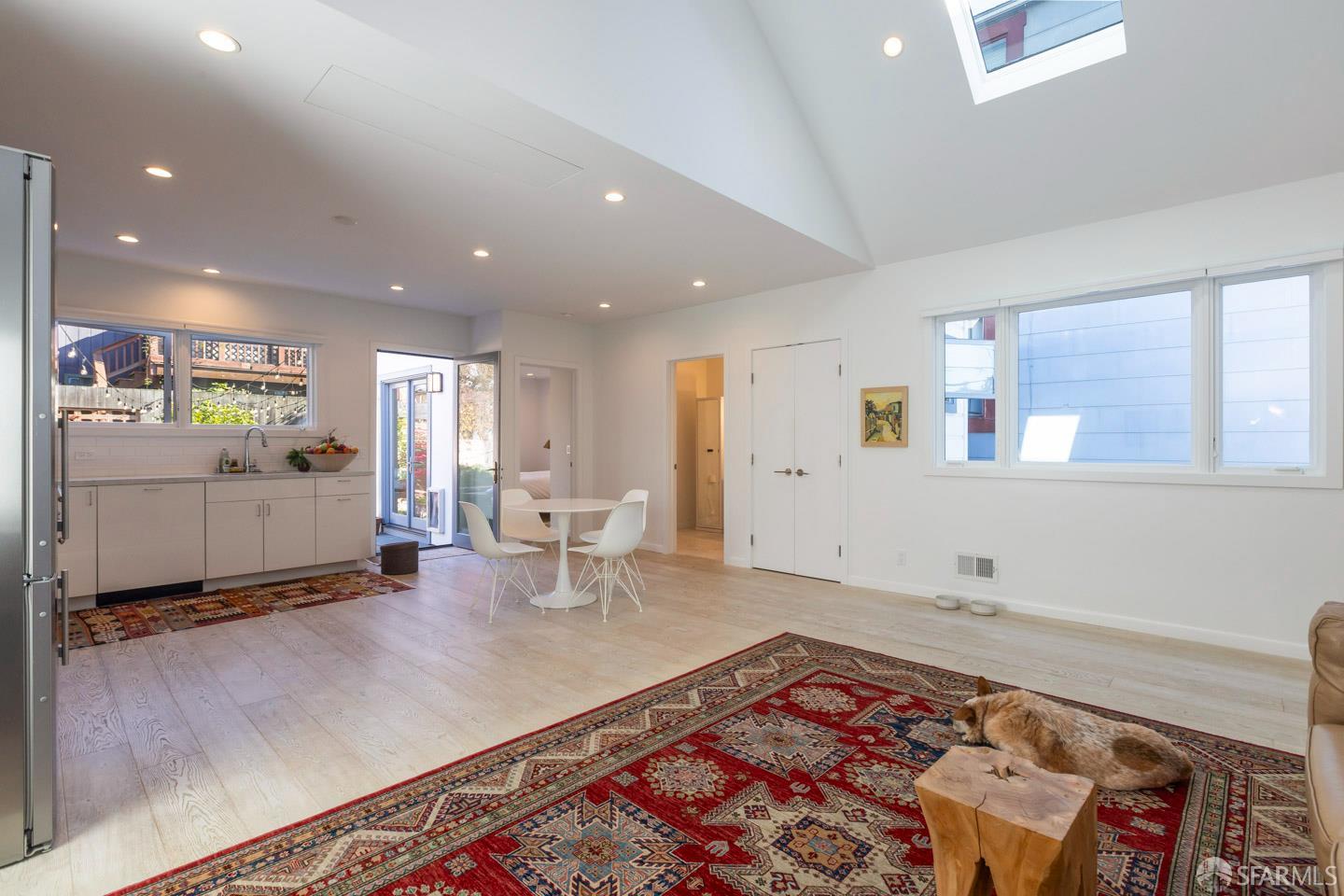 Detail Gallery Image 5 of 27 For 449 Gates St, San Francisco,  CA 94110 - 2 Beds | 2 Baths